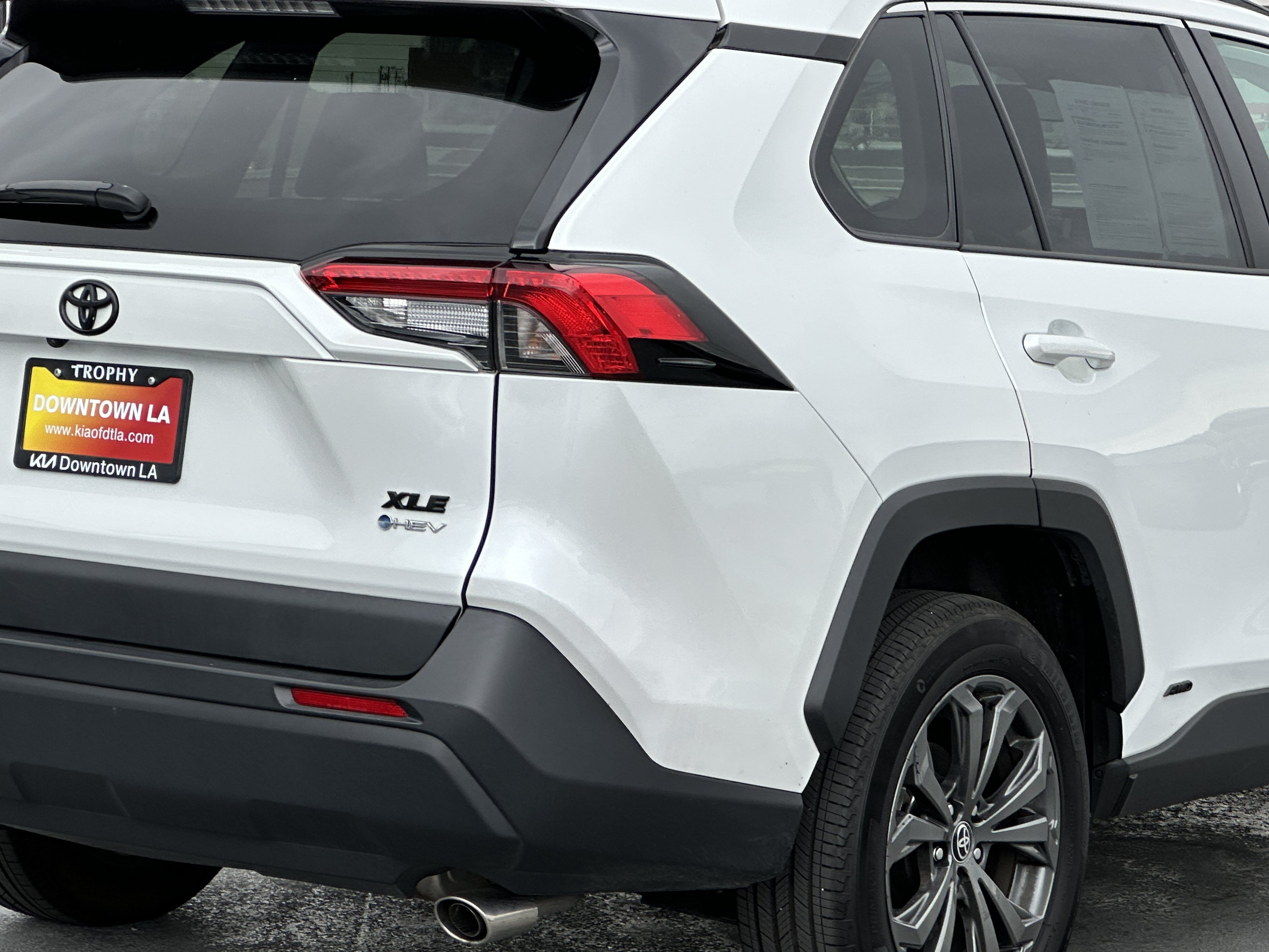 Used 2025 Toyota RAV4 XLE Premium AWD/4WD image 8