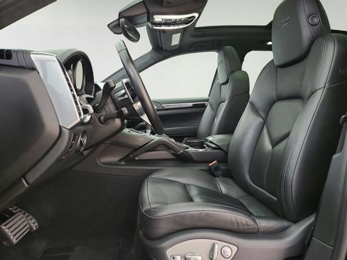 Used 2016 Porsche Cayenne GTS AWD/4WD image 11