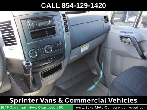 Used 2015 Freightliner Sprinter 3500 RWD image 22