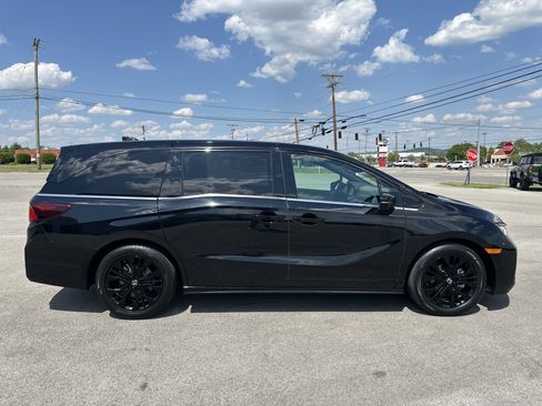 Used 2025 Honda Odyssey Sport-L image 4