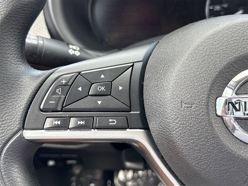 Used 2021 Nissan Kicks SV image 14