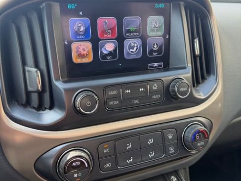 Used 2017 Chevrolet Colorado Z71 AWD/4WD image 19