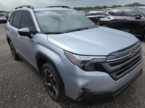 Used 2025 Subaru Forester Premium image 16