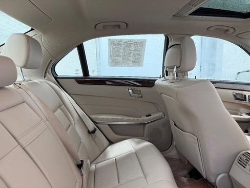 Used 2015 Mercedes-Benz E 350 4MATIC Sedan image 8
