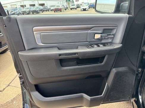 Used 2024 RAM 1500 Classic SLT AWD/4WD image 10