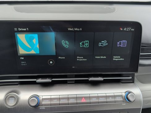Certified 2024 Hyundai Kona SEL AWD/4WD image 17