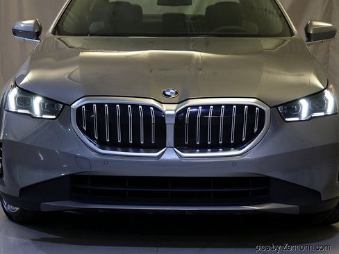 Certified 2026 BMW 540i xDrive AWD/4WD image 6