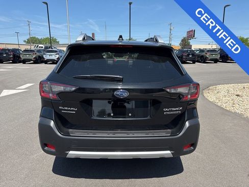 Used 2025 Subaru Outback Touring XT AWD/4WD image 4
