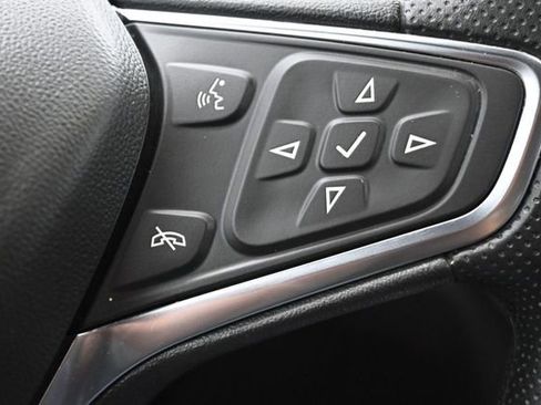 Used 2024 Chevrolet Equinox LS FWD image 21