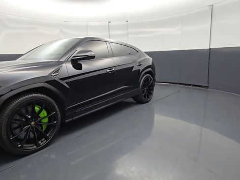Used 2022 Lamborghini Urus AWD/4WD image 80