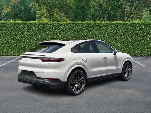 Used 2023 Porsche Cayenne Platinum Edition AWD/4WD image 3