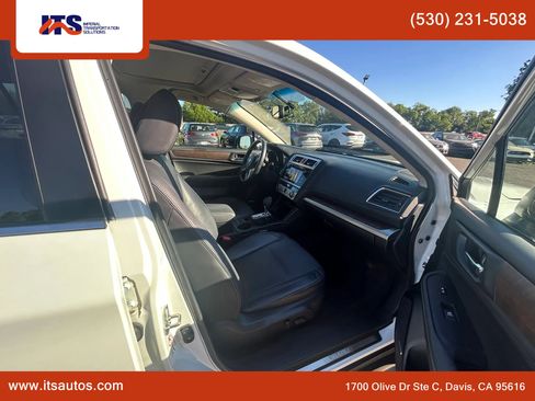 Used 2017 Subaru Outback 3.6R Limited image 11