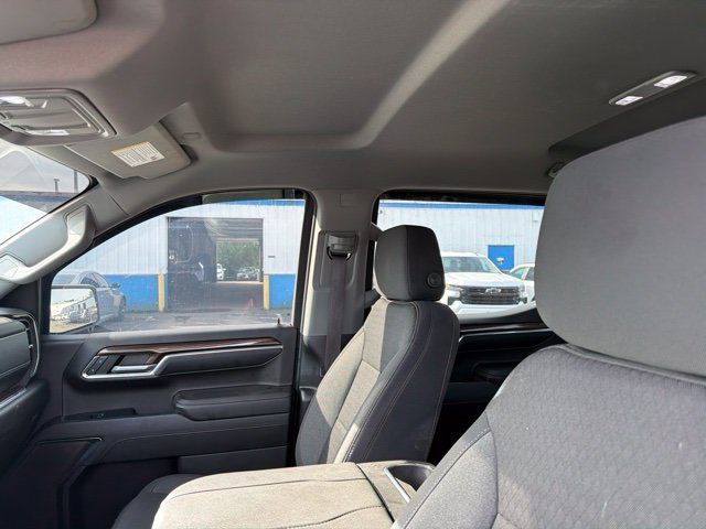 Used 2023 Chevrolet Silverado 1500 RST AWD/4WD image 10