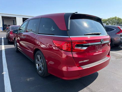 Certified 2024 Honda Odyssey EX image 2