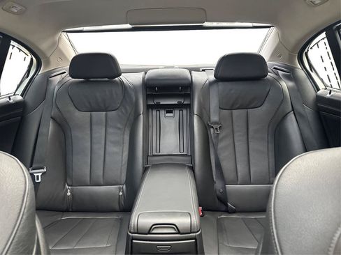 Used 2016 BMW 740i RWD image 15
