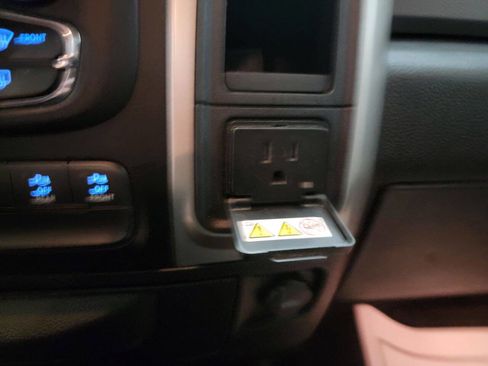 Used 2019 RAM 1500 Big Horn image 30