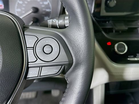 Certified 2024 Toyota Corolla Cross LE image 21