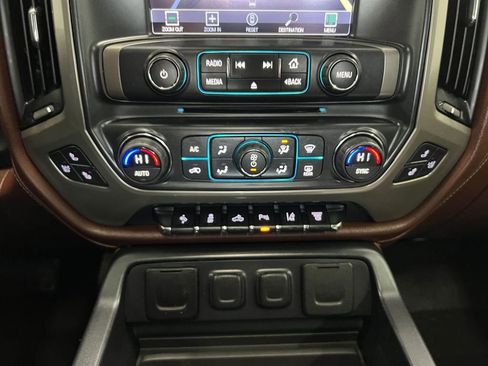 Used 2015 Chevrolet Silverado 2500 High Country image 15