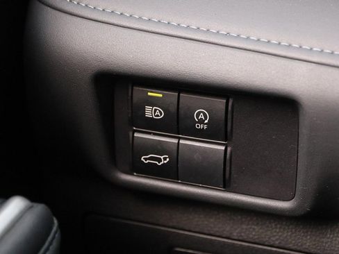 Used 2024 Toyota Highlander LE image 21