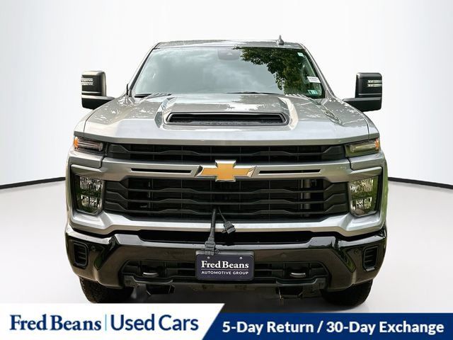 Used 2025 Chevrolet Silverado 2500 Custom w/ Custom Convenience Package AWD/4WD image 3
