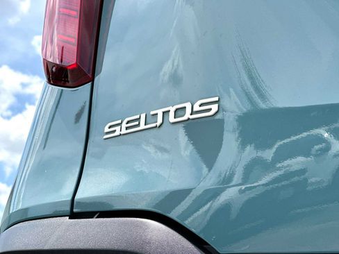 Used 2024 Kia Seltos EX AWD/4WD image 15