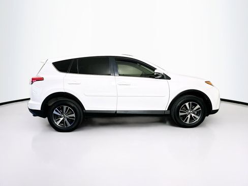 Used 2018 Toyota RAV4 XLE image 10