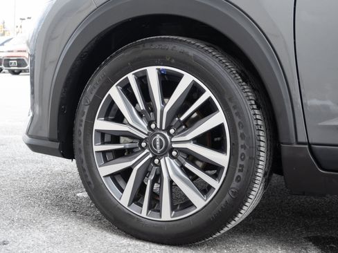 Used 2024 Nissan Kicks SV image 27