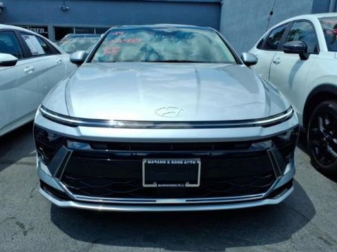 Used 2024 Hyundai Sonata SEL w/ Convenience Package FWD image 8