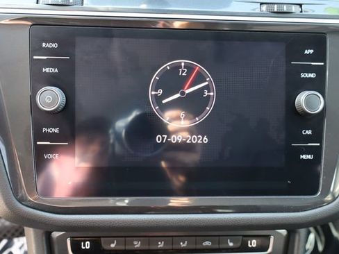 Used 2021 Volkswagen Tiguan SE w/ Panoramic Sunroof Package FWD image 37