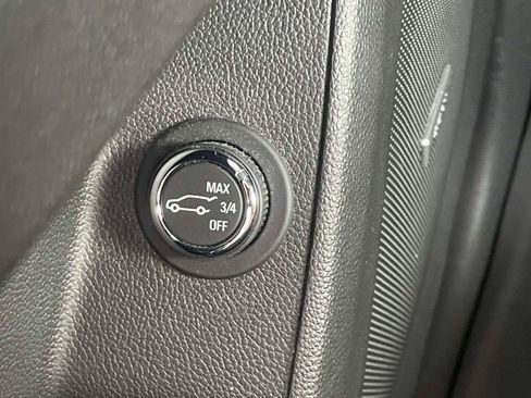 Used 2023 Chevrolet Traverse High Country w/ LPO, Floor Liner Package FWD image 29