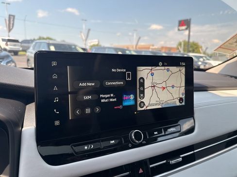 New 2025 Mitsubishi Outlander SE image 28