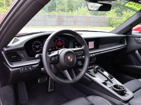 Certified 2025 Porsche 911 Carrera RWD image 4
