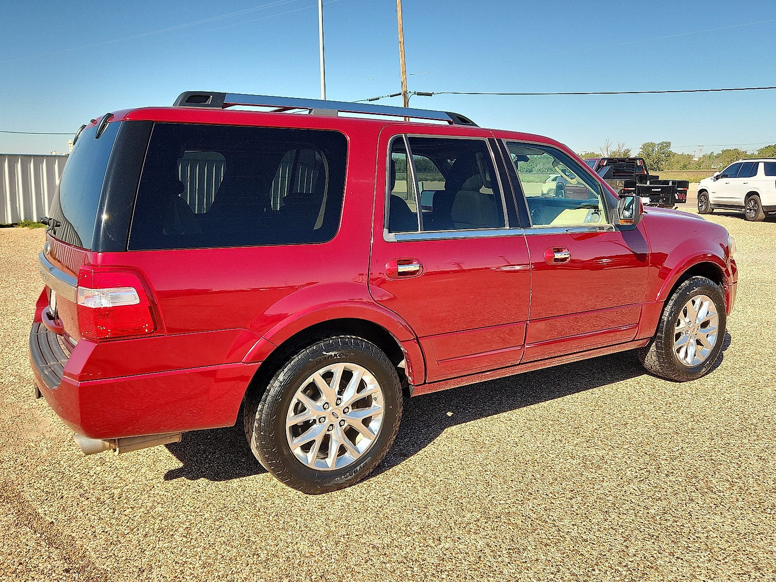 Used 2015 Ford Expedition Limited w/ Equipment Group 301A AWD/4WD image 4