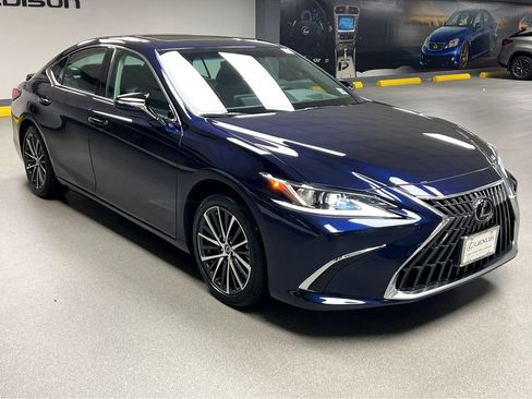 Certified 2025 Lexus ES 350 w/ Premium Package FWD image 1