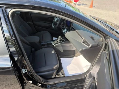 Used 2023 Toyota Corolla LE FWD image 35
