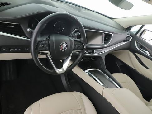 Used 2023 Buick Enclave Avenir image 17