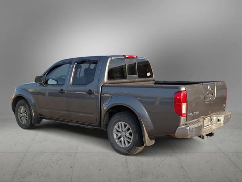 Used 2018 Nissan Frontier SV RWD image 6