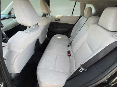 Used 2024 Toyota Corolla Cross LE FWD image 19