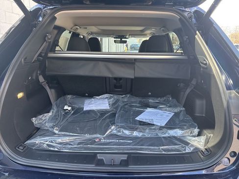 New 2026 Mitsubishi Outlander FWD image 31