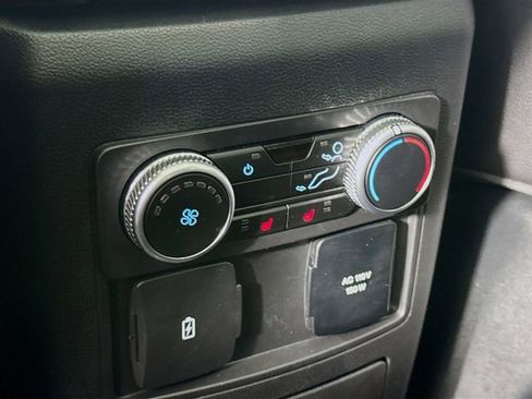 Certified 2022 Ford Explorer Limited w/ Equipment Group 301A image 27