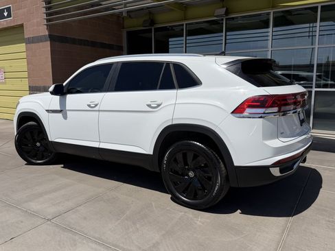 Used 2024 Volkswagen Atlas Cross Sport SE w/ Panoramic Sunroof Package AWD/4WD image 5
