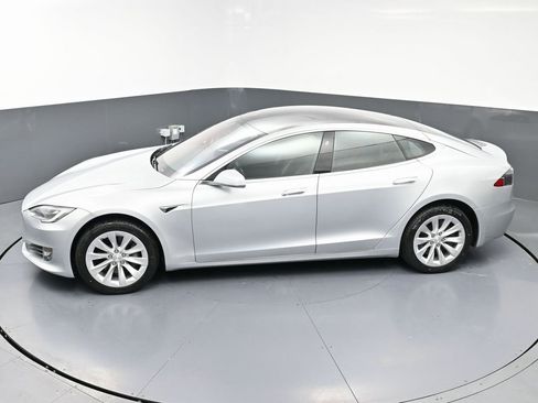 Used 2017 Tesla Model S 75 image 51