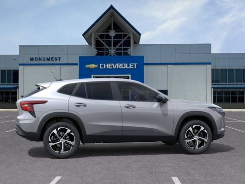 New 2026 Chevrolet Trax RS w/ Driver Confidence Package FWD image 5