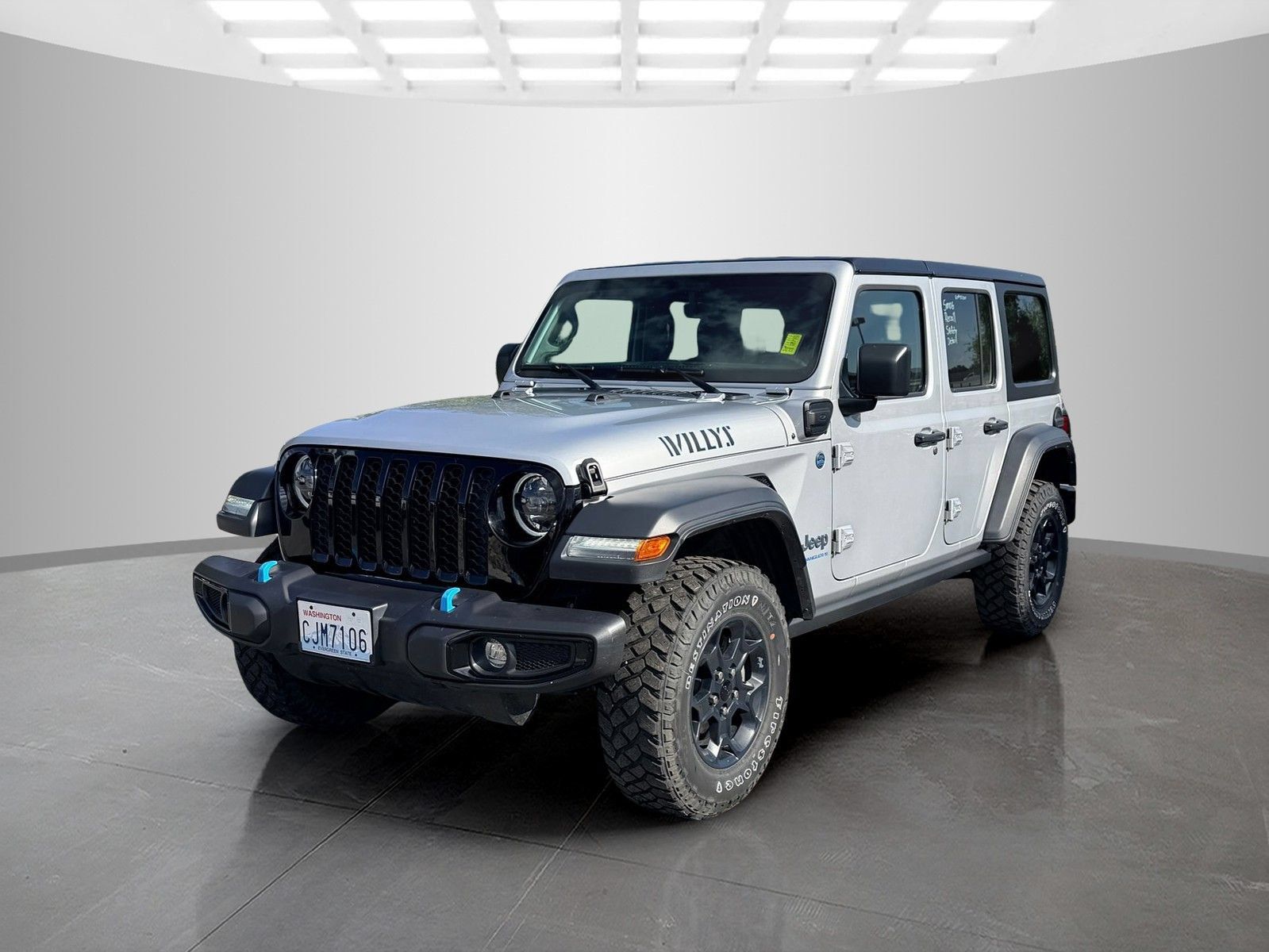 Used 2023 Jeep Wrangler Unlimited w/ Cold Weather Group AWD/4WD image 1