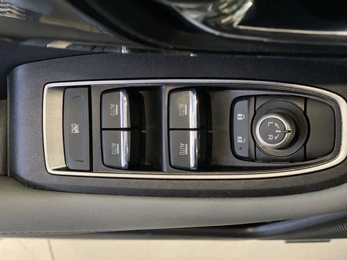 Used 2021 Subaru Outback Limited image 16