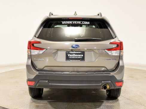 Used 2020 Subaru Forester Limited image 10