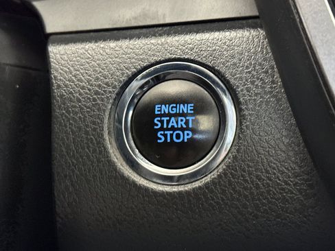Used 2019 Toyota Camry XSE w/ Carpet Mat Package FWD image 22