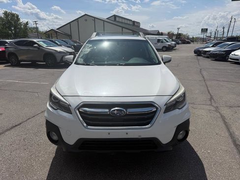 Used 2018 Subaru Outback 2.5i Limited AWD/4WD image 3