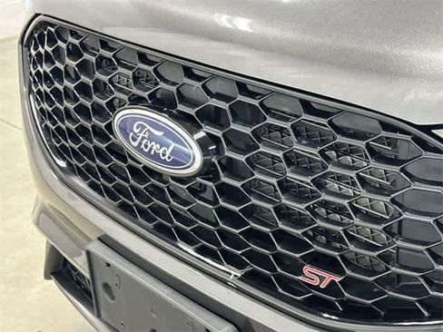 Used 2019 Ford Edge ST w/ Convenience Package image 31