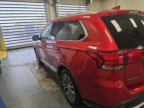 Used 2018 Mitsubishi Outlander SEL FWD image 5